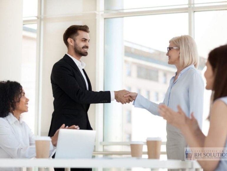 Headhunter RH Solution Consultoria em Recrutamento e Seleção nível Brasil